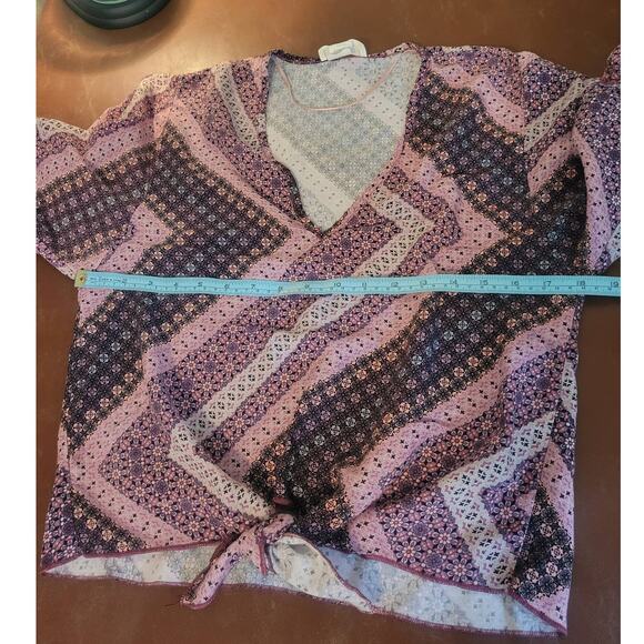 Lavender Field  Crop Top Pink Gray Boho Front Tie Bell Sleeve Women's Size Large - Picture 4 of 10
